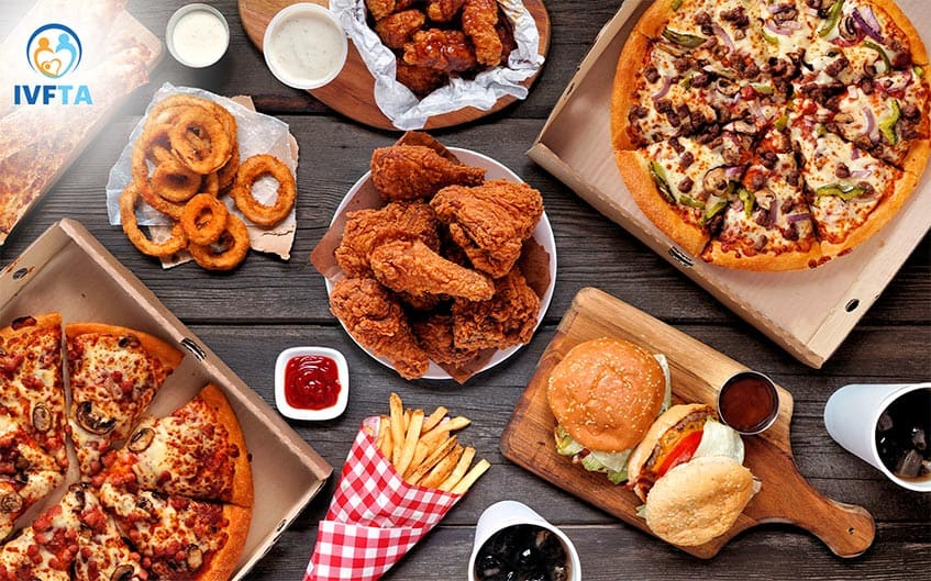 Chị em sau chuyển phôi cần tránh những thực phẩm chế biến sẵn, đồ chiên rán Chị em sau chuyển phôi cần tránh những thực phẩm chế biến sẵn, đồ chiên rán