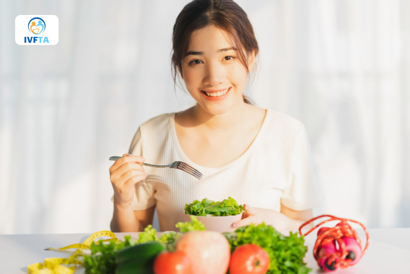 Chế độ dinh dưỡng cân bằng nhóm chất tốt cho phụ nữ AMH thấp