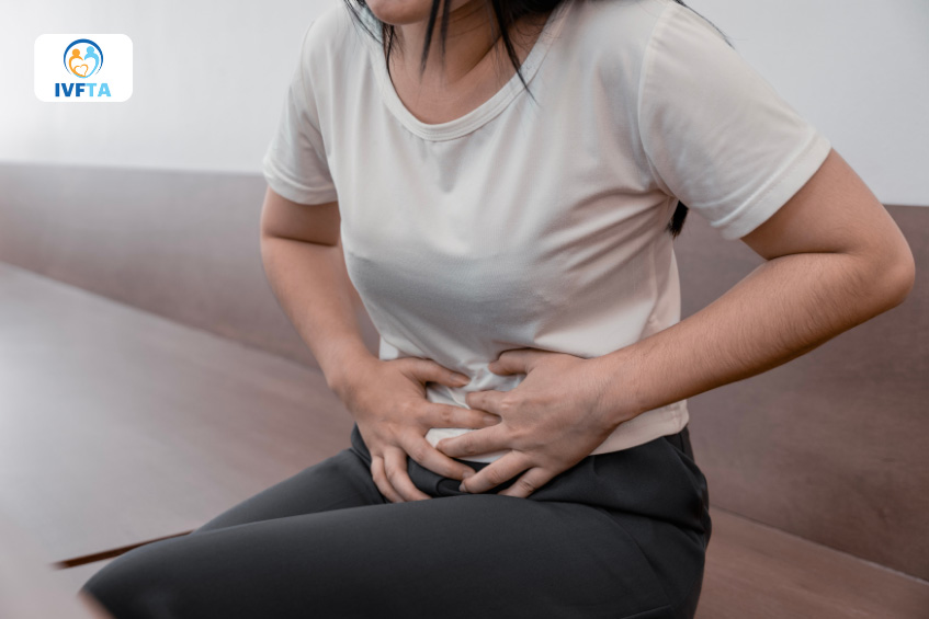 Quá kích buồng trứng gây ra tình trạng đau bụng từ mức độ nhẹ đến nặng Quá kích buồng trứng gây ra tình trạng đau bụng từ mức độ nhẹ đến nặng