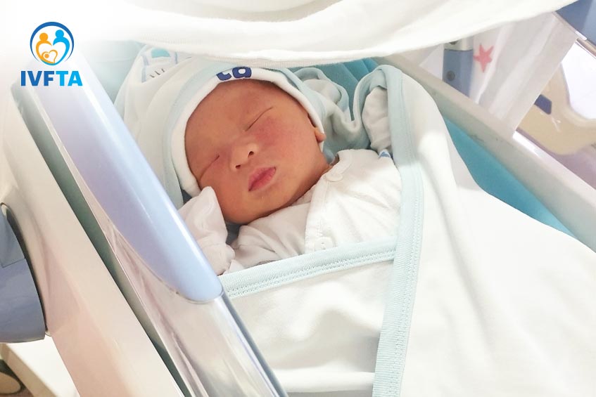 bé phạm duy hoàng minh (2)