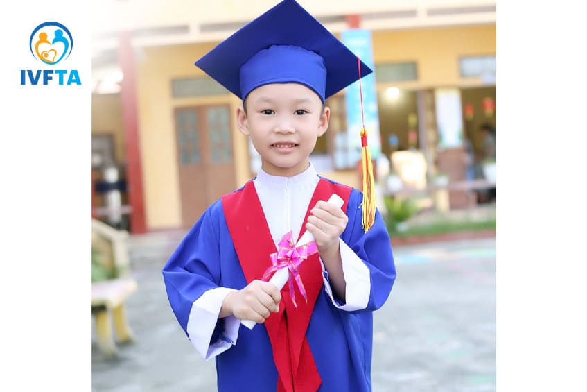 bé cường con của mẹ thu nay đã lớn bé cường con của mẹ thu nay đã lớn