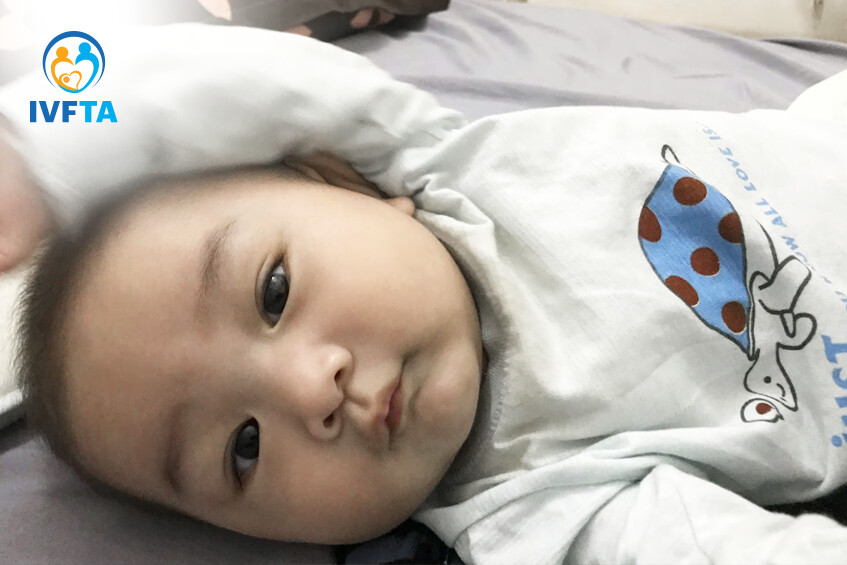 khoảnh khắc yêu thương của bé