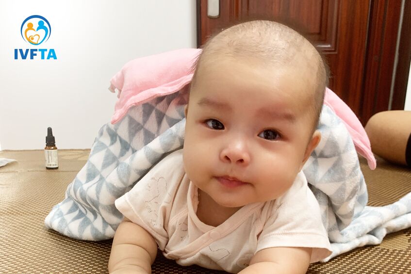 nét đáng yêu của bé ngọc bích