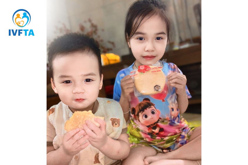 sự hồn nhiên của hai chị em khánh linh