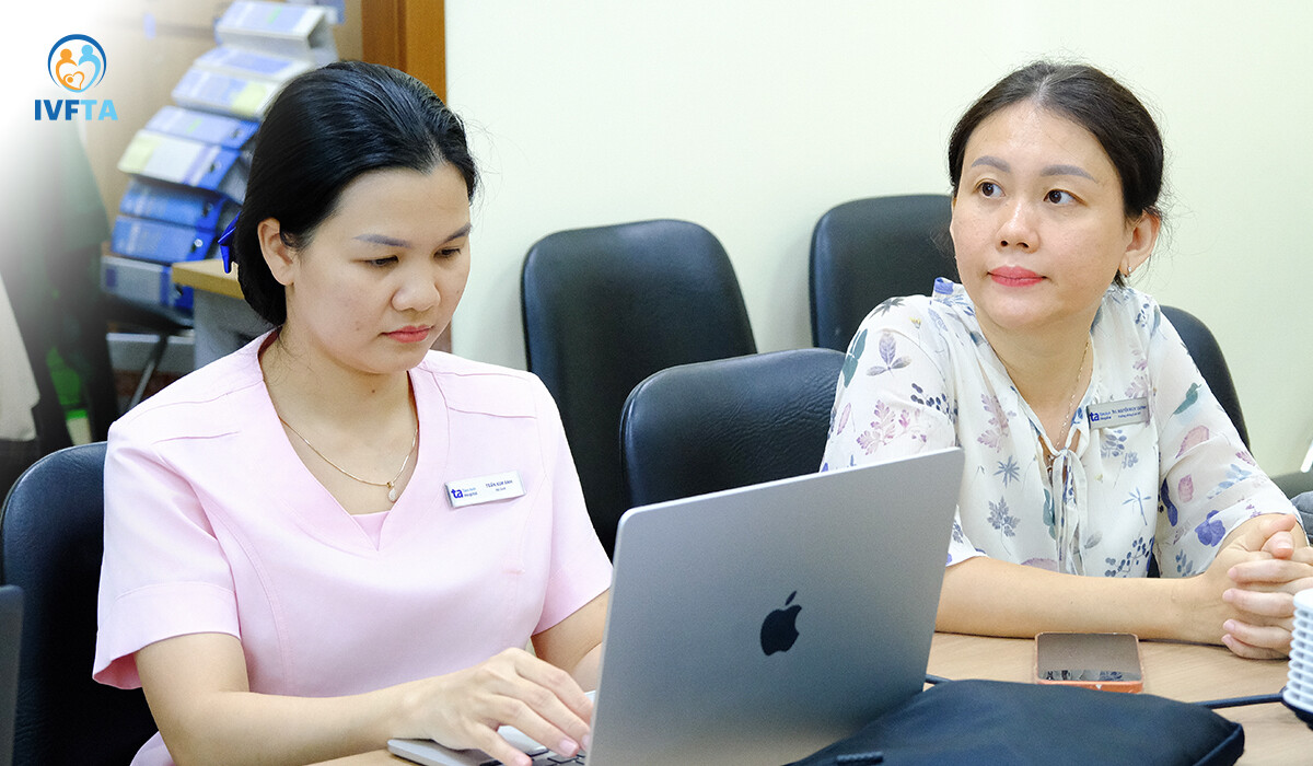 ThS Nguyễn Ngọc Quỳnh - Trưởng Lab, Trung tâm Hỗ trợ sinh sản, Bệnh viện Đa khoa Tâm Anh TP.HCM trong buổi thẩm định ThS Nguyễn Ngọc Quỳnh - Trưởng Lab, Trung tâm Hỗ trợ sinh sản, Bệnh viện Đa khoa Tâm Anh TP.HCM trong buổi thẩm định